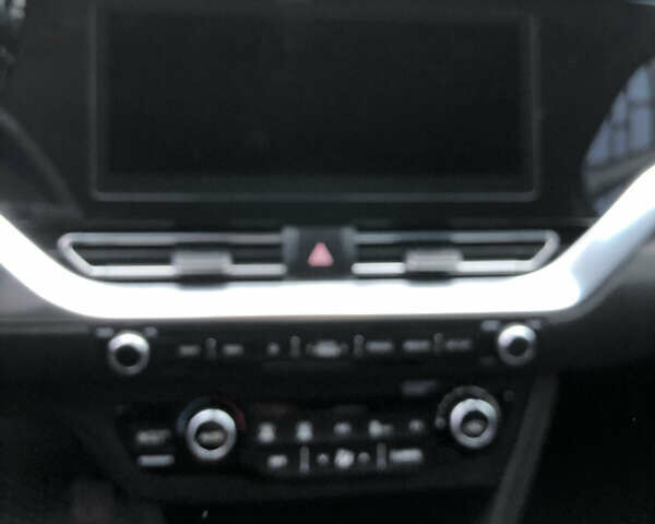 Синій Кіа Niro, об'ємом двигуна 0 л та пробігом 85 тис. км за 21850 $, фото 28 на Automoto.ua