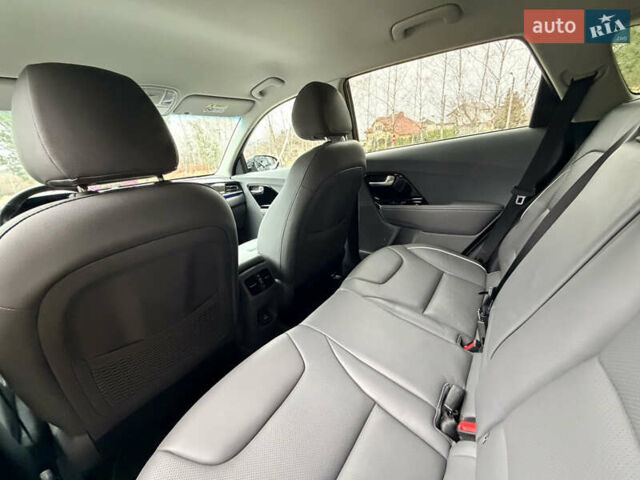 Синий Киа Niro, объемом двигателя 0 л и пробегом 64 тыс. км за 23800 $, фото 22 на Automoto.ua