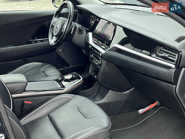 Синій Кіа Niro, об'ємом двигуна 0 л та пробігом 112 тис. км за 20800 $, фото 34 на Automoto.ua