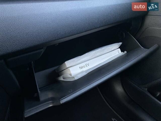 Синий Киа Niro, объемом двигателя 0 л и пробегом 123 тыс. км за 20600 $, фото 53 на Automoto.ua
