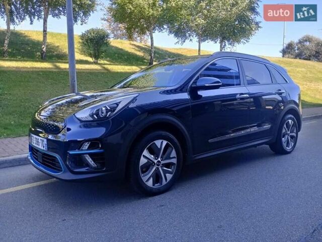 Синий Киа Niro, объемом двигателя 0 л и пробегом 101 тыс. км за 20950 $, фото 3 на Automoto.ua