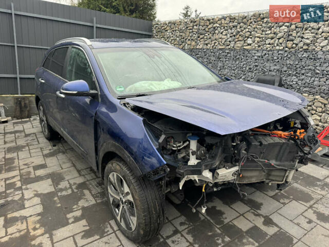 Синій Кіа Niro, об'ємом двигуна 0 л та пробігом 67 тис. км за 10777 $, фото 2 на Automoto.ua