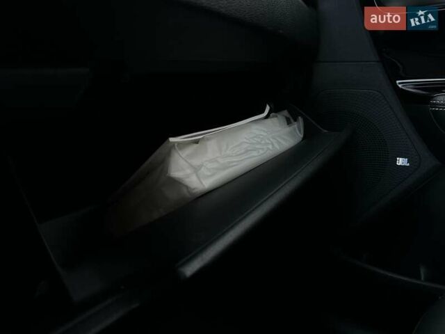 Синій Кіа Niro, об'ємом двигуна 0 л та пробігом 62 тис. км за 24600 $, фото 73 на Automoto.ua