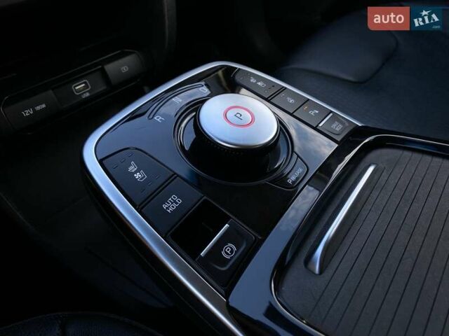 Синий Киа Niro, объемом двигателя 0 л и пробегом 70 тыс. км за 23200 $, фото 43 на Automoto.ua