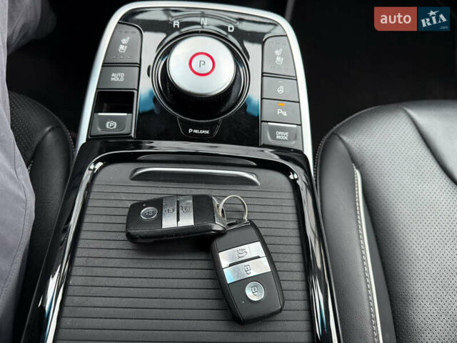 Синій Кіа Niro, об'ємом двигуна 0 л та пробігом 124 тис. км за 19950 $, фото 52 на Automoto.ua