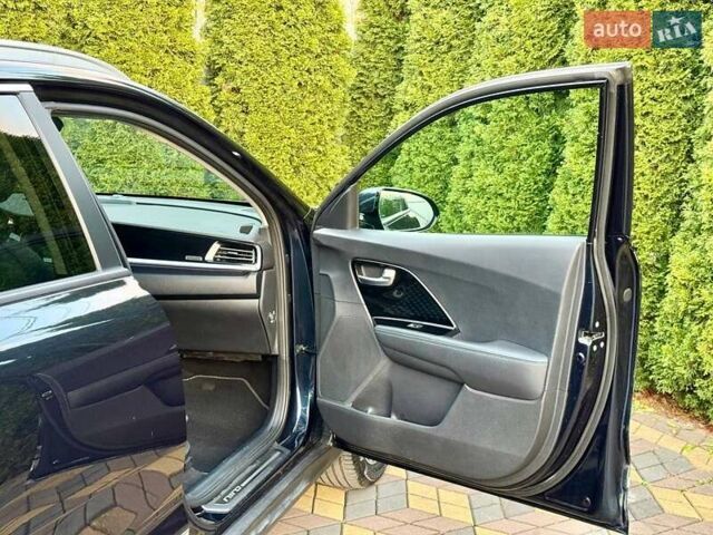 Синій Кіа Niro, об'ємом двигуна 0 л та пробігом 69 тис. км за 19999 $, фото 24 на Automoto.ua