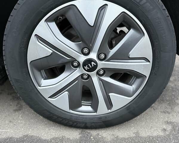 Синій Кіа Niro, об'ємом двигуна 0 л та пробігом 138 тис. км за 18900 $, фото 29 на Automoto.ua