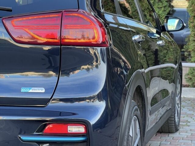 Синий Киа Niro, объемом двигателя 0 л и пробегом 112 тыс. км за 20467 $, фото 14 на Automoto.ua