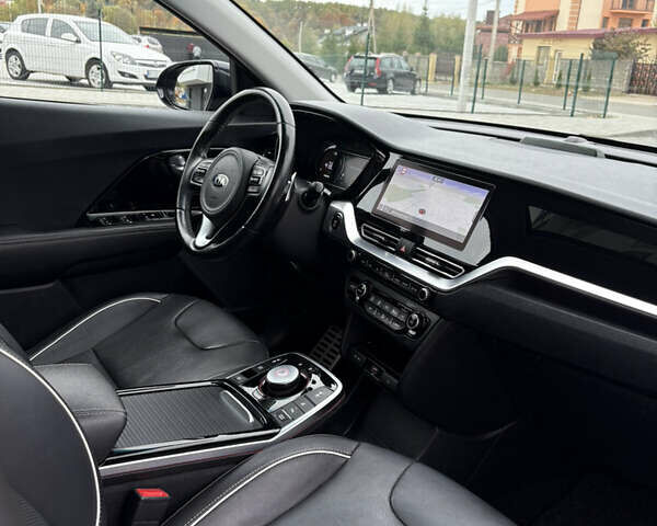 Киа Niro 2021 в Трускавце на Automoto.ua Синий Киа Niro, объемом двигателя 0 л и пробегом 45 тыс. км за 23200 $, фото 23 на Automoto.ua