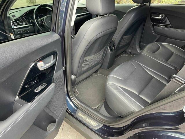 Синий Киа Niro, объемом двигателя 0 л и пробегом 83 тыс. км за 20000 $, фото 8 на Automoto.ua