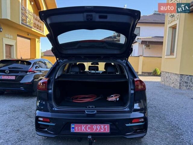 Синій Кіа Niro, об'ємом двигуна 0 л та пробігом 82 тис. км за 18950 $, фото 92 на Automoto.ua