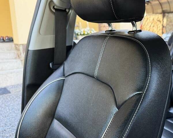 Синій Кіа Niro, об'ємом двигуна 0 л та пробігом 82 тис. км за 18950 $, фото 40 на Automoto.ua