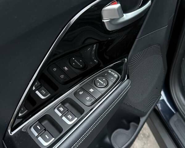 Синій Кіа Niro, об'ємом двигуна 0 л та пробігом 138 тис. км за 18900 $, фото 13 на Automoto.ua