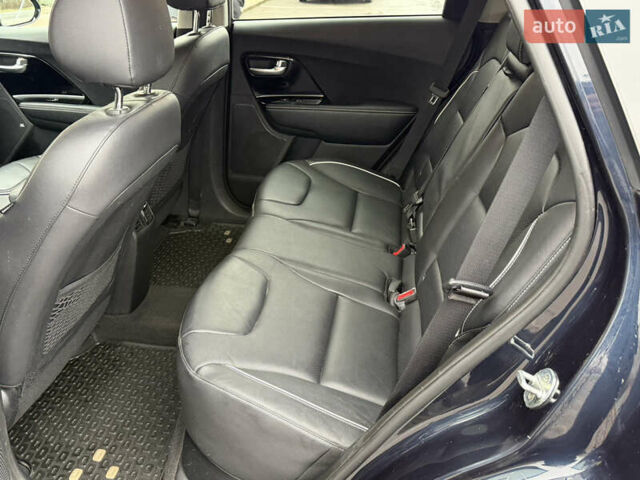 Синій Кіа Niro, об'ємом двигуна 0 л та пробігом 159 тис. км за 18499 $, фото 27 на Automoto.ua