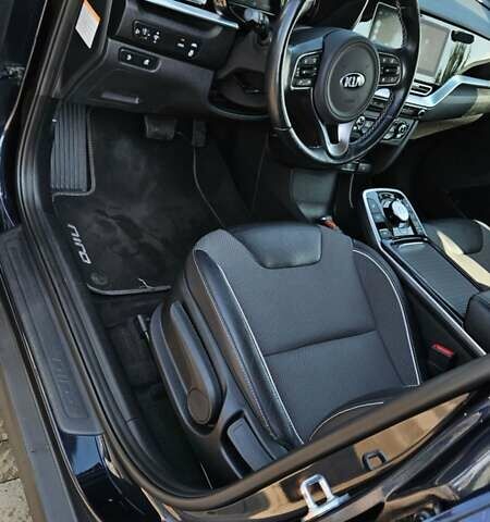 Синий Киа Niro, объемом двигателя 0 л и пробегом 101 тыс. км за 18200 $, фото 5 на Automoto.ua
