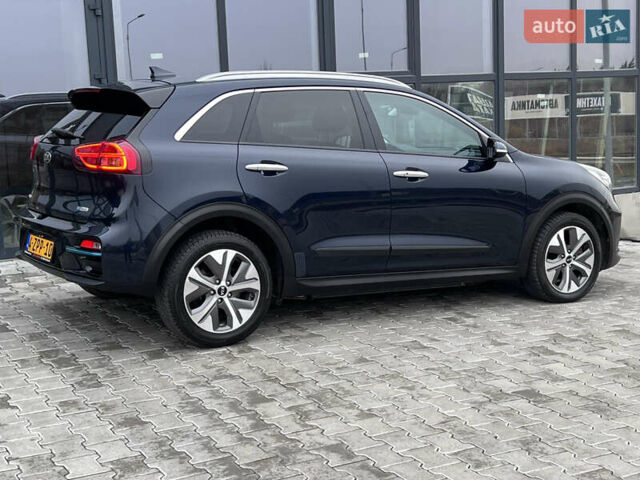 Синій Кіа Niro, об'ємом двигуна 0 л та пробігом 112 тис. км за 20800 $, фото 14 на Automoto.ua