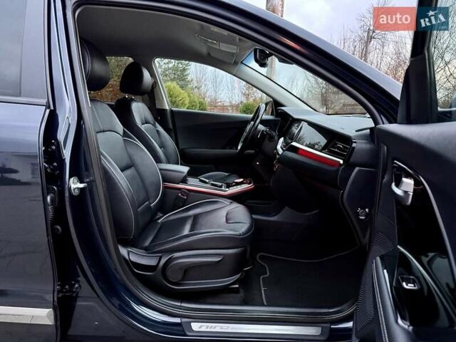 Синій Кіа Niro, об'ємом двигуна 0 л та пробігом 84 тис. км за 19450 $, фото 72 на Automoto.ua