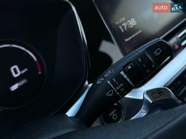 Синий Киа Niro, объемом двигателя 0 л и пробегом 58 тыс. км за 22900 $, фото 46 на Automoto.ua