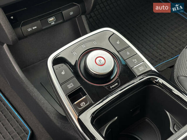 Синий Киа Niro, объемом двигателя 0 л и пробегом 60 тыс. км за 21999 $, фото 21 на Automoto.ua