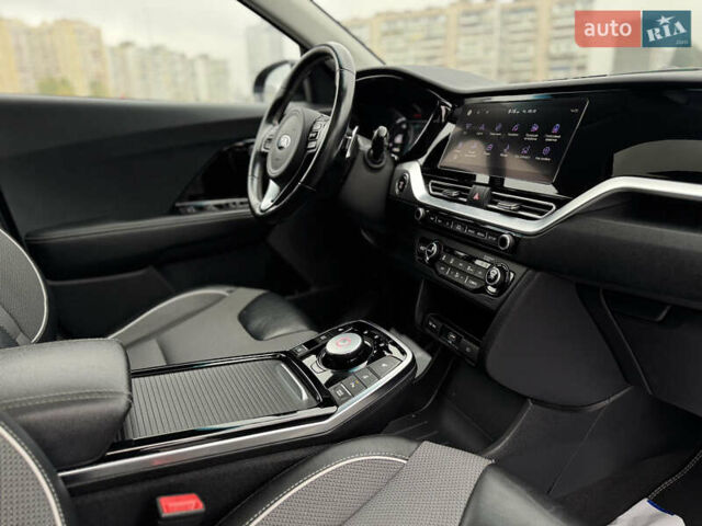Синий Киа Niro, объемом двигателя 0 л и пробегом 147 тыс. км за 19500 $, фото 41 на Automoto.ua
