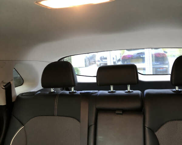 Синій Кіа Niro, об'ємом двигуна 0 л та пробігом 85 тис. км за 21850 $, фото 58 на Automoto.ua