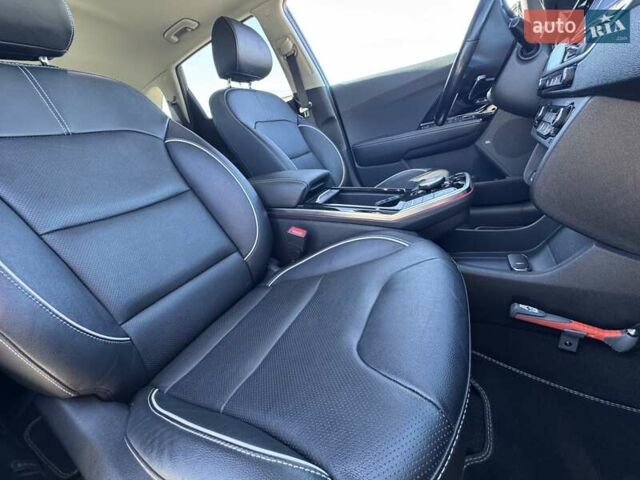 Синий Киа Niro, объемом двигателя 0 л и пробегом 104 тыс. км за 20900 $, фото 45 на Automoto.ua