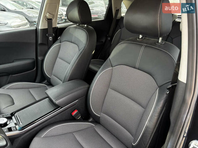 Синий Киа Niro, объемом двигателя 0 л и пробегом 46 тыс. км за 23050 $, фото 19 на Automoto.ua