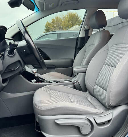 Синій Кіа Niro, об'ємом двигуна 1.58 л та пробігом 68 тис. км за 19500 $, фото 10 на Automoto.ua