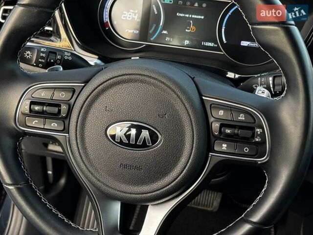 Синій Кіа Niro, об'ємом двигуна 0 л та пробігом 112 тис. км за 18800 $, фото 23 на Automoto.ua