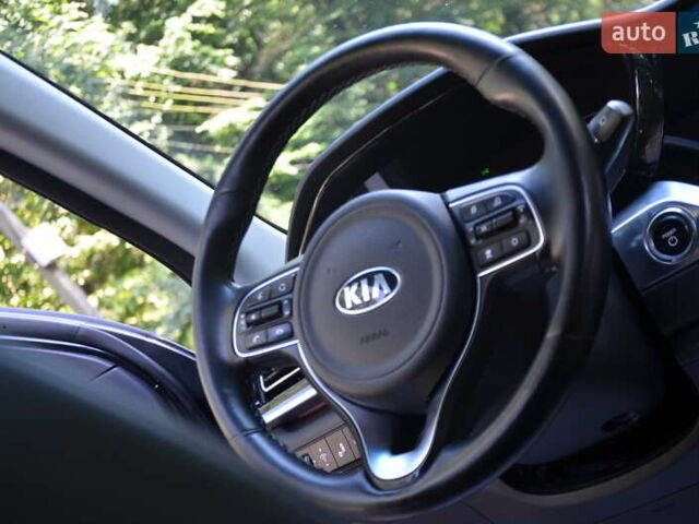Синий Киа Niro, объемом двигателя 0 л и пробегом 82 тыс. км за 18950 $, фото 49 на Automoto.ua