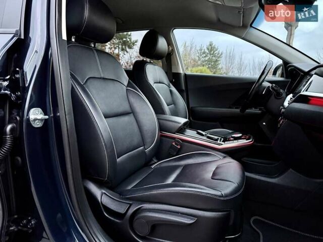 Синій Кіа Niro, об'ємом двигуна 0 л та пробігом 84 тис. км за 19450 $, фото 73 на Automoto.ua