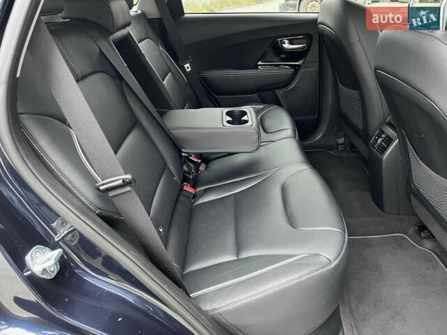 Синій Кіа Niro, об'ємом двигуна 0 л та пробігом 112 тис. км за 20800 $, фото 30 на Automoto.ua