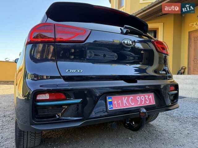 Синій Кіа Niro, об'ємом двигуна 0 л та пробігом 82 тис. км за 18950 $, фото 4 на Automoto.ua