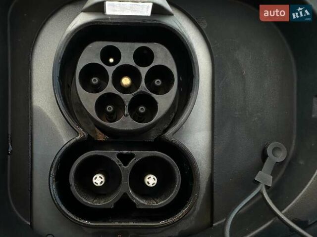 Синій Кіа Niro, об'ємом двигуна 0 л та пробігом 62 тис. км за 24600 $, фото 21 на Automoto.ua