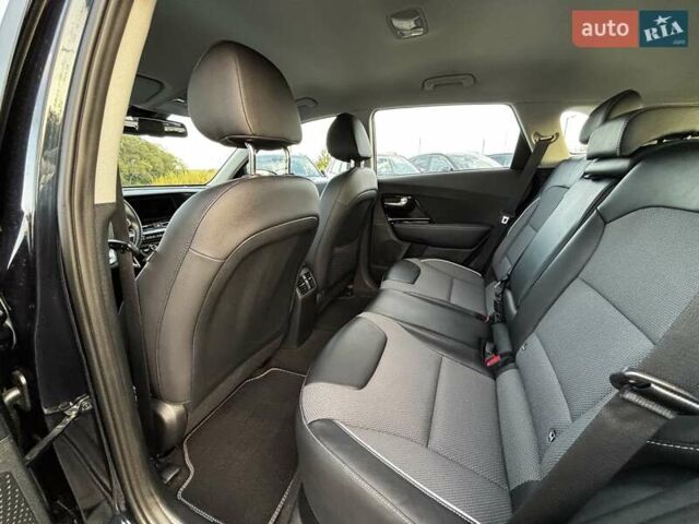 Синій Кіа Niro, об'ємом двигуна 0 л та пробігом 112 тис. км за 18800 $, фото 10 на Automoto.ua