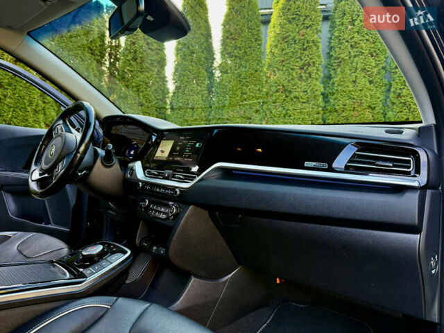 Синій Кіа Niro, об'ємом двигуна 0 л та пробігом 82 тис. км за 19999 $, фото 24 на Automoto.ua