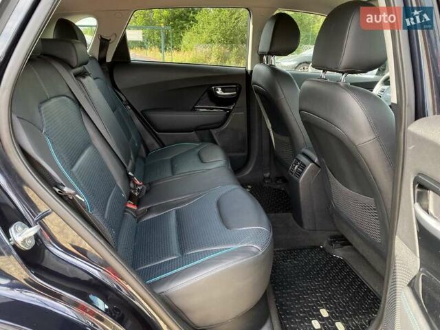 Синий Киа Niro, объемом двигателя 0 л и пробегом 70 тыс. км за 23200 $, фото 57 на Automoto.ua