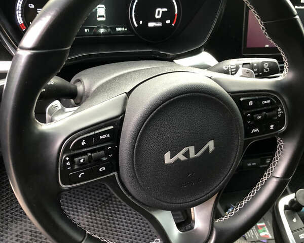 Синій Кіа Niro, об'ємом двигуна 0 л та пробігом 85 тис. км за 21850 $, фото 62 на Automoto.ua