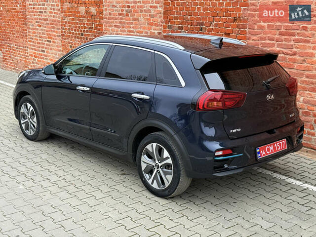 Синій Кіа Niro, об'ємом двигуна 0 л та пробігом 88 тис. км за 19750 $, фото 18 на Automoto.ua