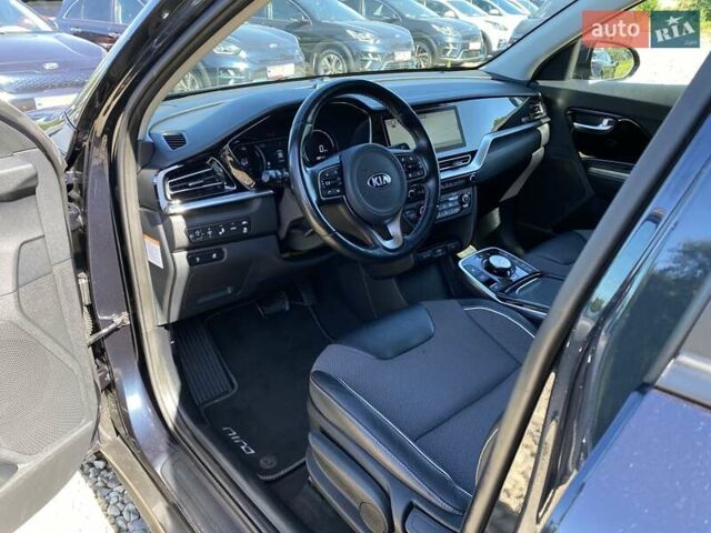 Синий Киа Niro, объемом двигателя 0 л и пробегом 105 тыс. км за 21500 $, фото 3 на Automoto.ua