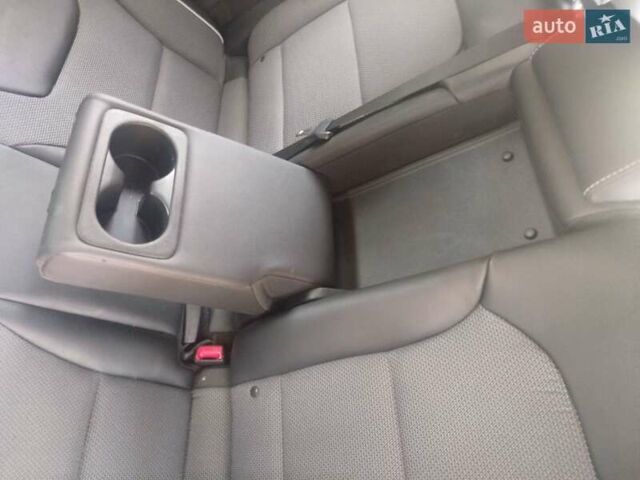 Синий Киа Niro, объемом двигателя 0 л и пробегом 30 тыс. км за 21000 $, фото 13 на Automoto.ua