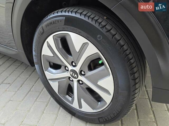 Синий Киа Niro, объемом двигателя 0 л и пробегом 138 тыс. км за 18799 $, фото 18 на Automoto.ua