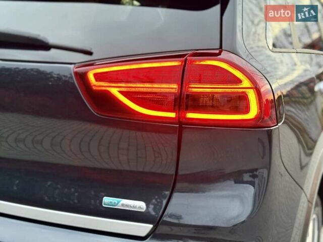 Синій Кіа Niro, об'ємом двигуна 0 л та пробігом 84 тис. км за 19450 $, фото 39 на Automoto.ua