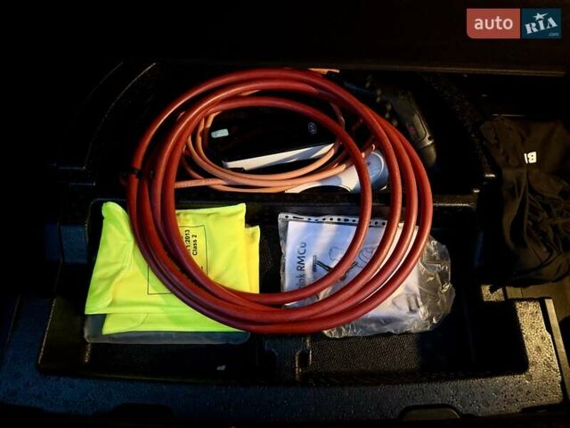 Синій Кіа Niro, об'ємом двигуна 0 л та пробігом 84 тис. км за 19450 $, фото 99 на Automoto.ua