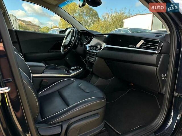 Синий Киа Niro, объемом двигателя 0 л и пробегом 57 тыс. км за 23700 $, фото 87 на Automoto.ua