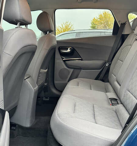 Синій Кіа Niro, об'ємом двигуна 1.58 л та пробігом 68 тис. км за 19500 $, фото 11 на Automoto.ua