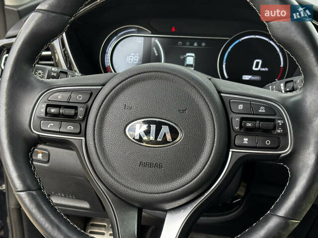 Синий Киа Niro, объемом двигателя 0 л и пробегом 46 тыс. км за 23050 $, фото 25 на Automoto.ua