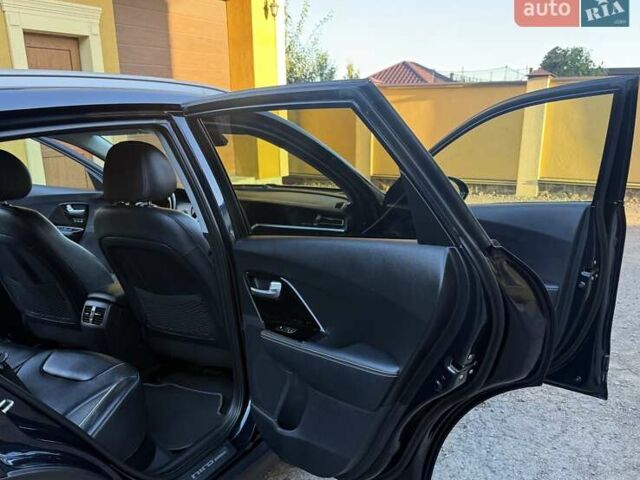 Синий Киа Niro, объемом двигателя 0 л и пробегом 138 тыс. км за 18950 $, фото 59 на Automoto.ua