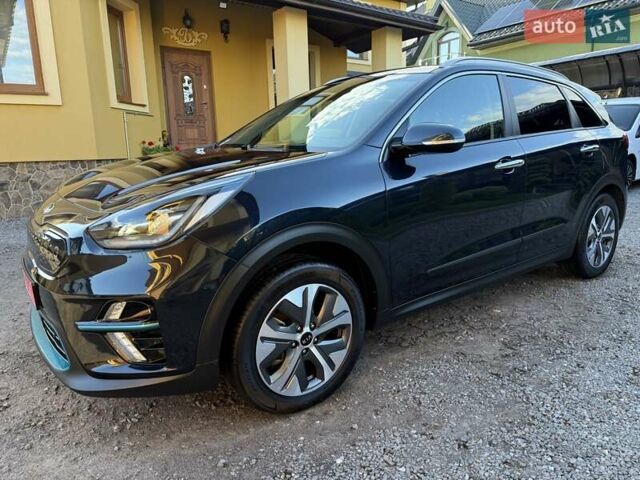 Синий Киа Niro, объемом двигателя 0 л и пробегом 138 тыс. км за 18950 $, фото 2 на Automoto.ua