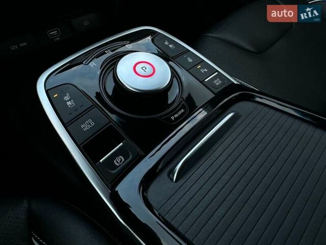 Синій Кіа Niro, об'ємом двигуна 0 л та пробігом 62 тис. км за 24600 $, фото 17 на Automoto.ua